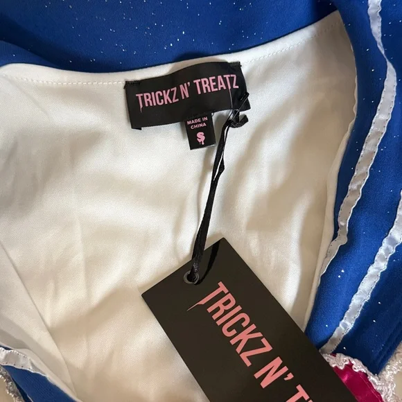 Sailor-Inspired Blue and Pink Dress - Picture 7 of 7